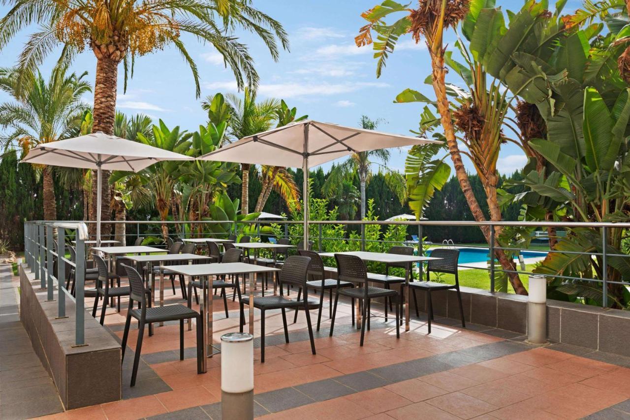 Hotel Ramada By Wyndham Valencia Almussafes Exteriér fotografie