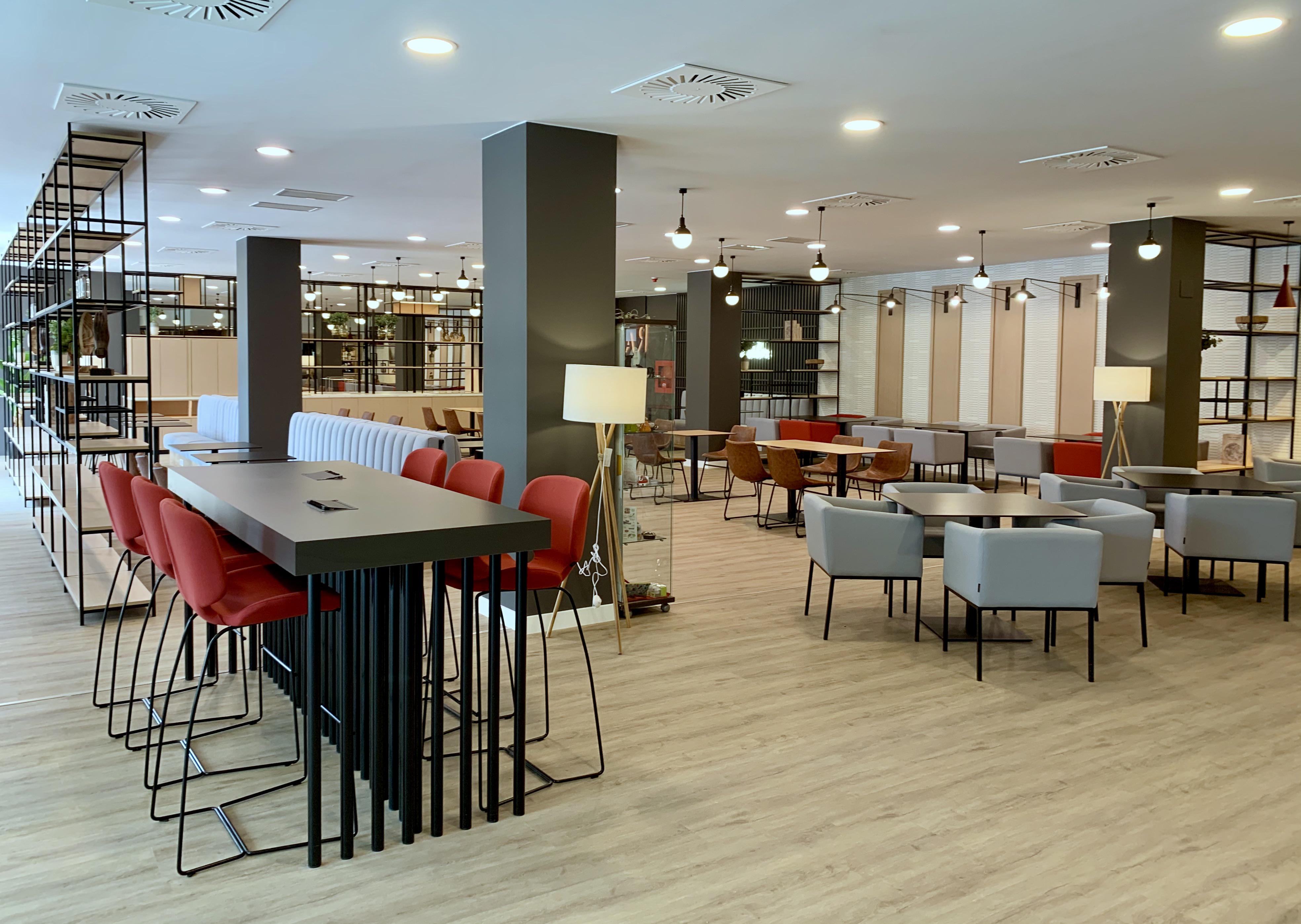 Hotel Ramada By Wyndham Valencia Almussafes Exteriér fotografie