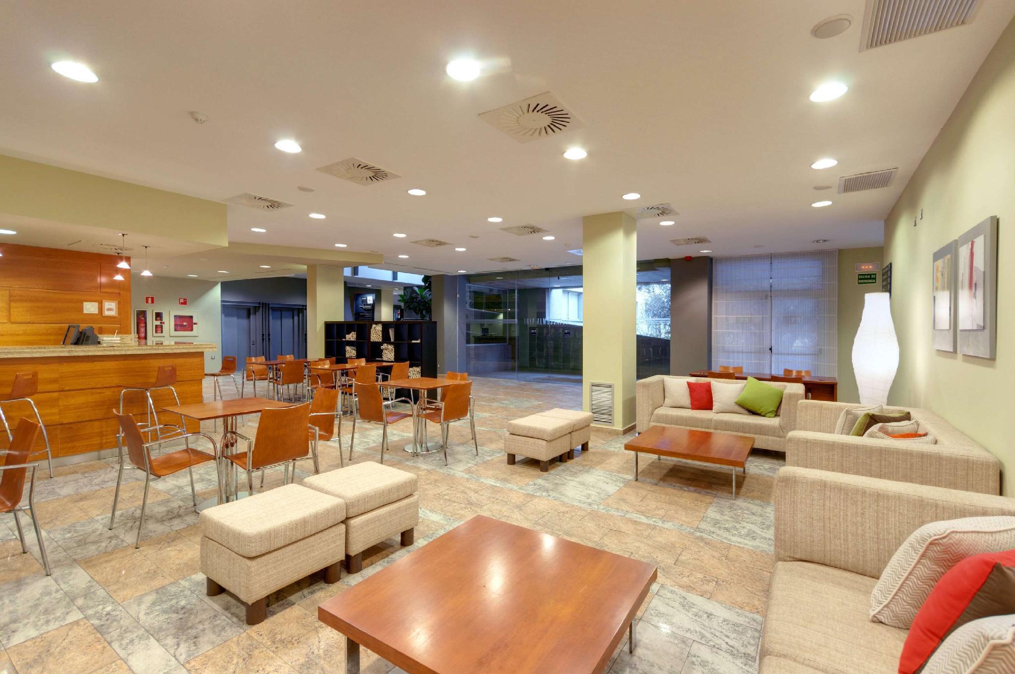 Hotel Ramada By Wyndham Valencia Almussafes Exteriér fotografie