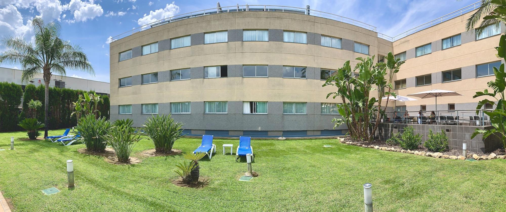 Hotel Ramada By Wyndham Valencia Almussafes Exteriér fotografie