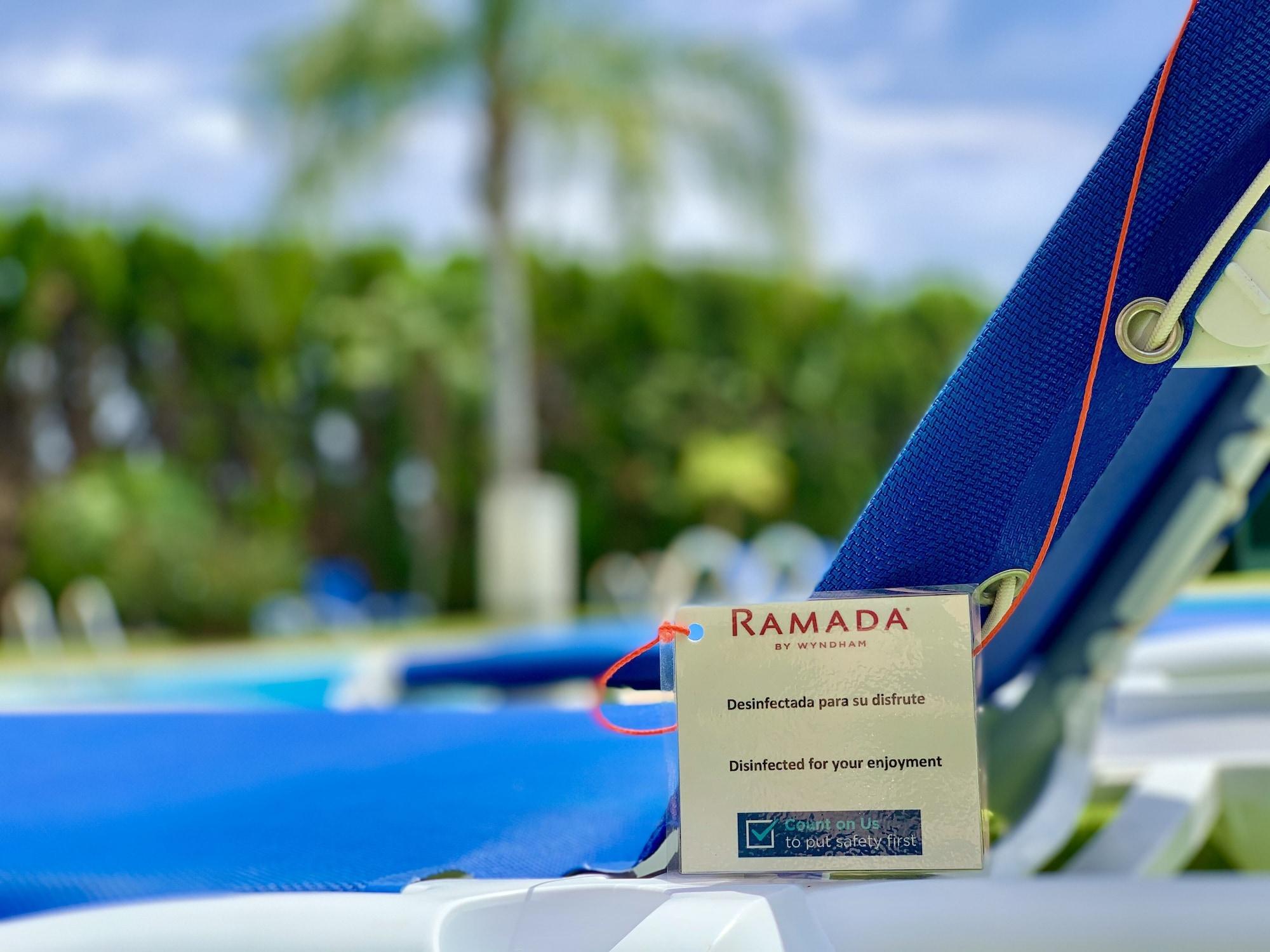 Hotel Ramada By Wyndham Valencia Almussafes Exteriér fotografie
